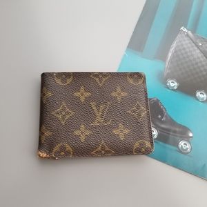 Louis Vuitton Lv Vintage Men's Bilfold Wallet Sig… - image 1